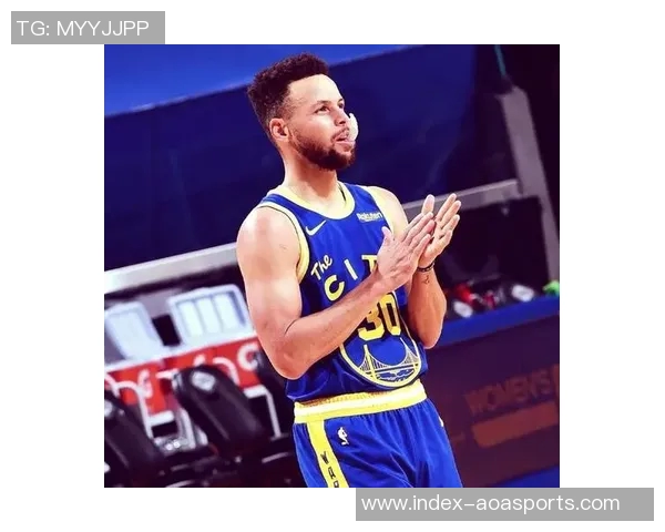 两年前的今天库里三分球里程碑达成3500个传奇依旧延续