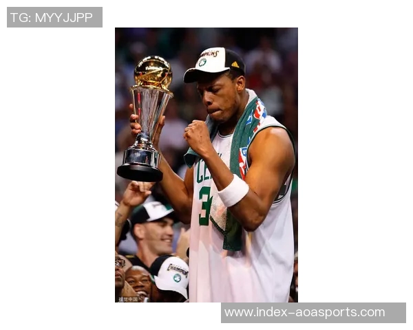 库里解析球队四人得分20的战术布局与个人影响力