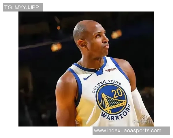 老将霍福德因右腿筋拉伤缺席第四节将进入每日观察状态